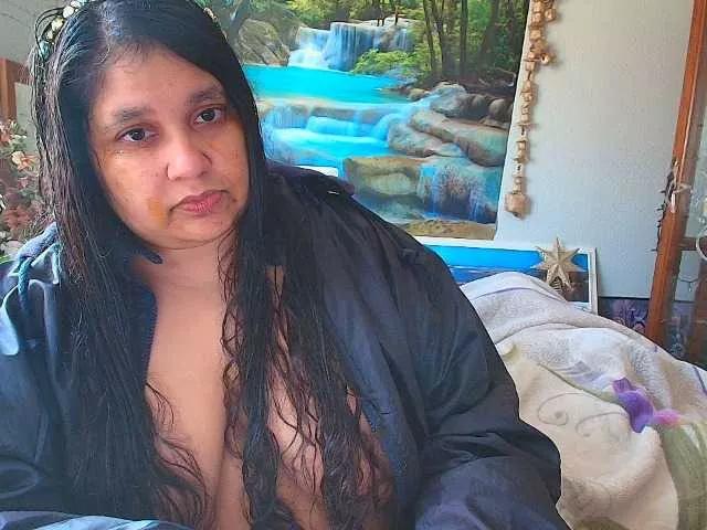 DUMBHOEMELANIE on BongaCams 