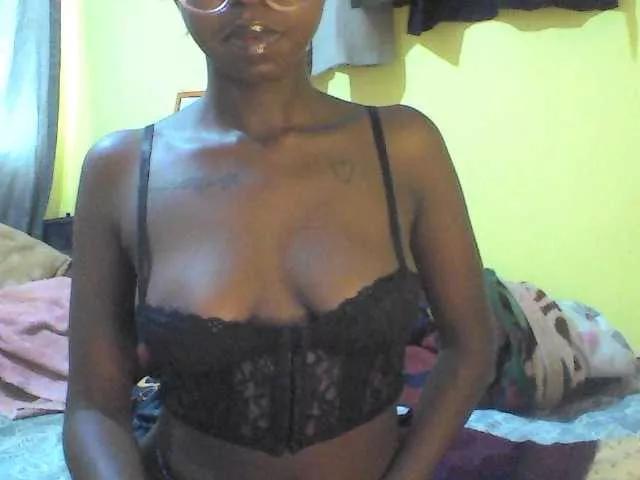 Ebonymuse on BongaCams