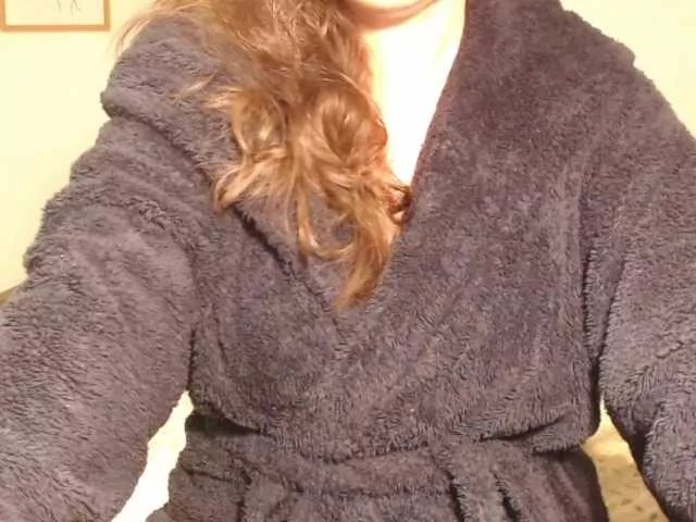 Offline ellaine on BongaCams