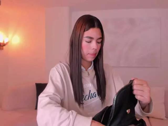 EllieScott on BongaCams 
