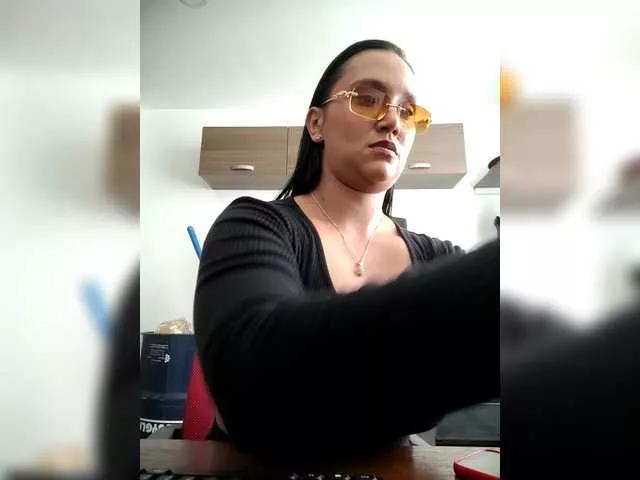 Offline Emeraldgem on BongaCams