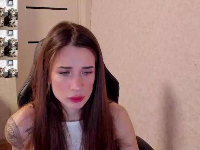 Emilia-Reeddd on BongaCams 