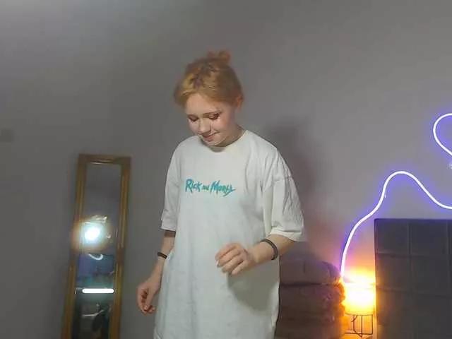 EmilyAngels on BongaCams 