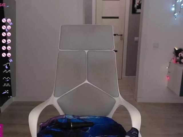 EmmaBryan on BongaCams 