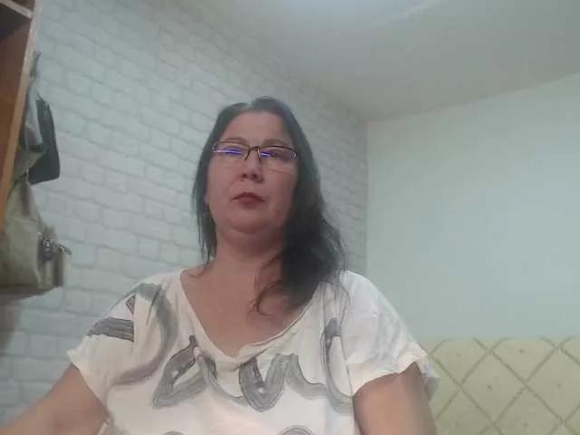 emmasquirt69 on BongaCams 