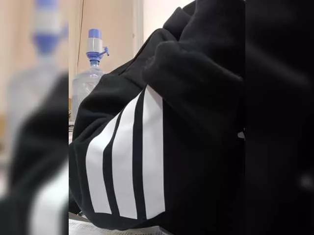 Offline EmmiHot on BongaCams