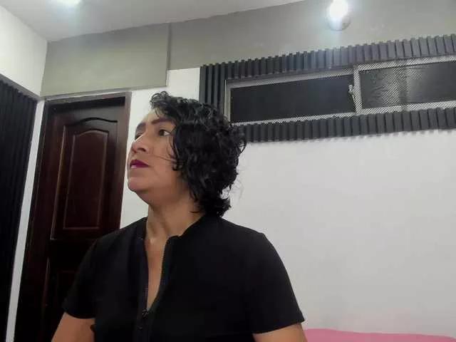 Freechat emperatris-23 on BongaCams