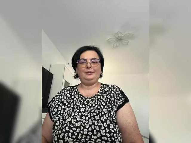 Emyllywhite on BongaCams 