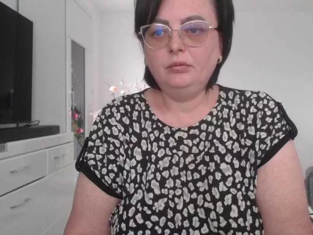 Emyllywhite on BongaCams 