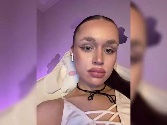 Freechat Enchantix on BongaCams