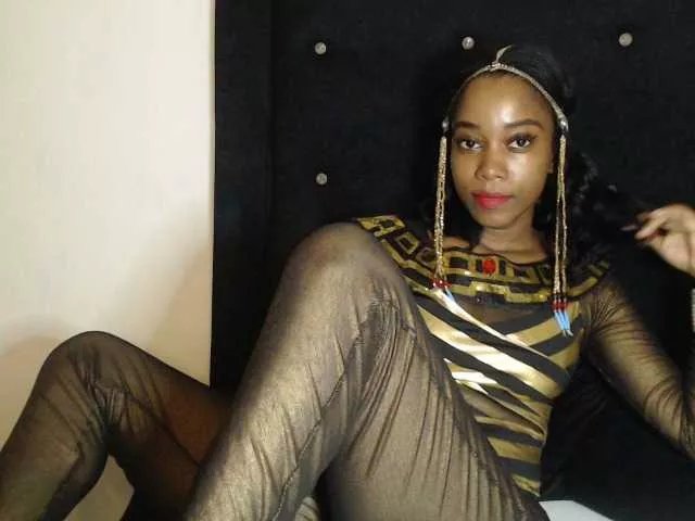 Offline Enchantriss on BongaCams