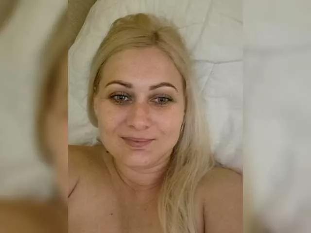 Offline Enni1 on BongaCams