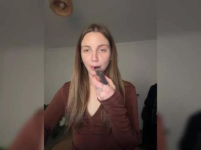 Offline Evelonelfi on BongaCams