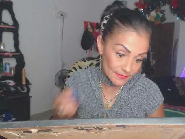 flacapaola11 on BongaCams 