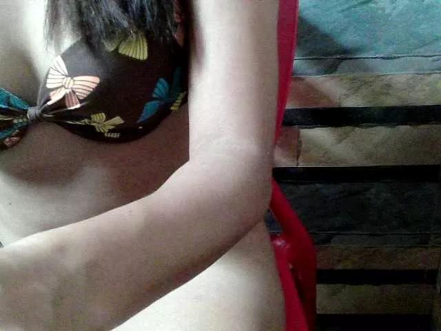 flowerhairypinay on BongaCams 