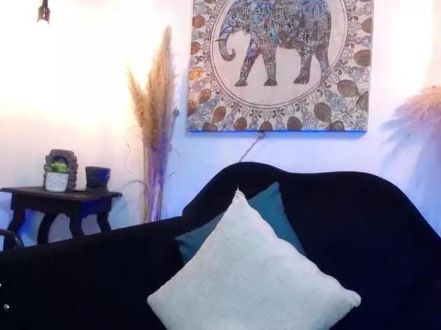 Offline GagingZhara on BongaCams