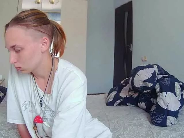 Offline Giginya on BongaCams