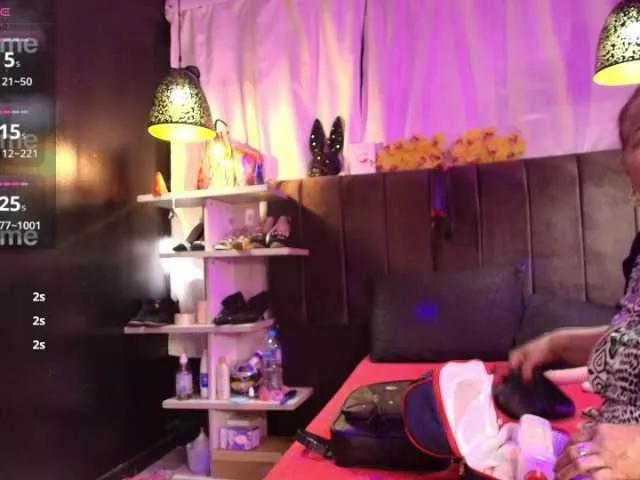 girl-amada on BongaCams 