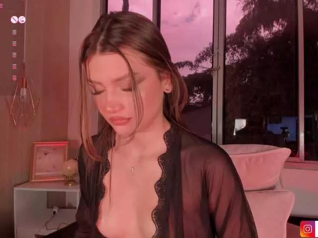 Gisellee-Roy on BongaCams 