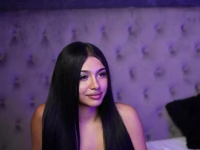 GiuliaSya on BongaCams