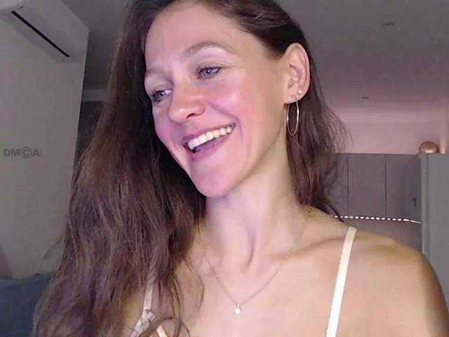 GorgeousVivi on BongaCams 