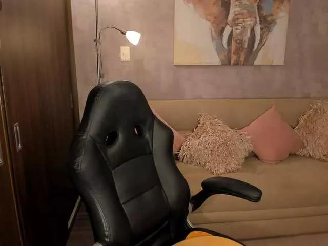 HanaCross on BongaCams 