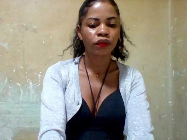 Offline Hanta11 on BongaCams