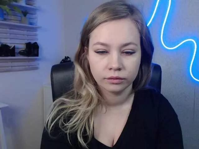 hollyBB on BongaCams 