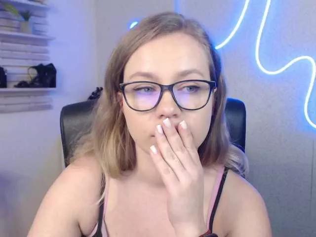 hollyBB on BongaCams 