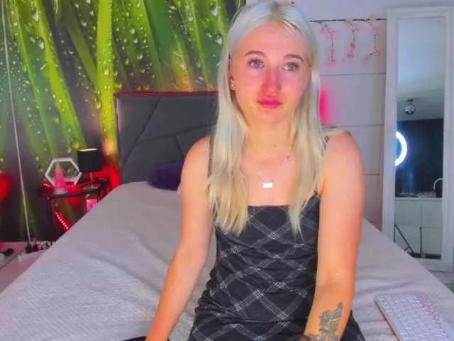 HollyTaillor on BongaCams 