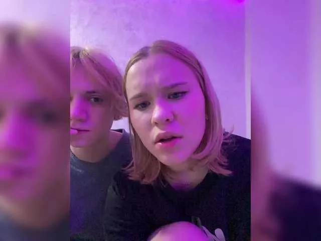 HoneySavage on BongaCams 