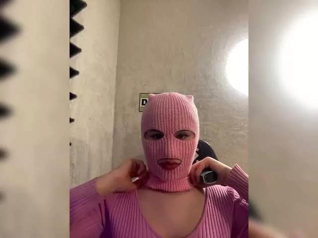 HoneySavage on BongaCams 