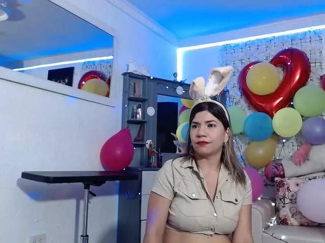 Offline hot-sexy-bunny on BongaCams