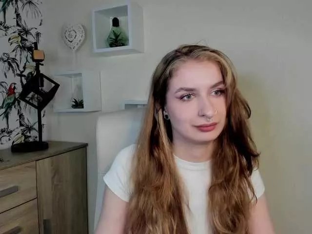 Offline HotNina19 on BongaCams