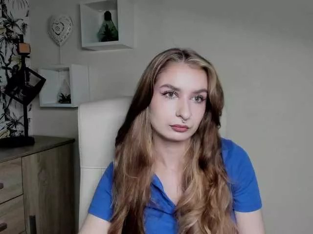 Offline HotNina19 on BongaCams
