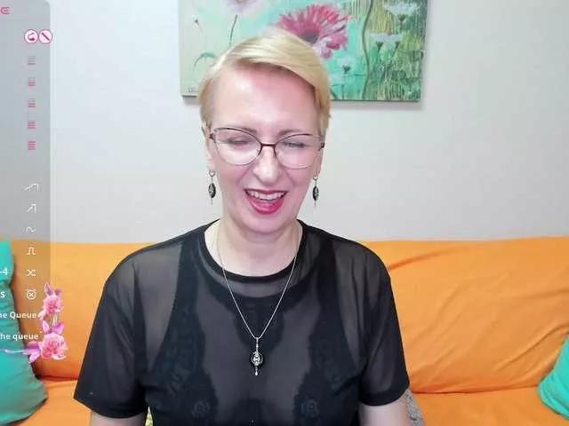 Offline iamyourdream89 on BongaCams