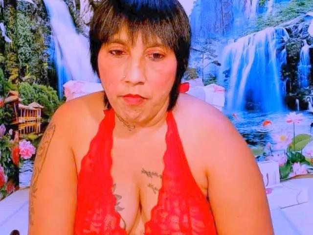 indianroxy on BongaCams 