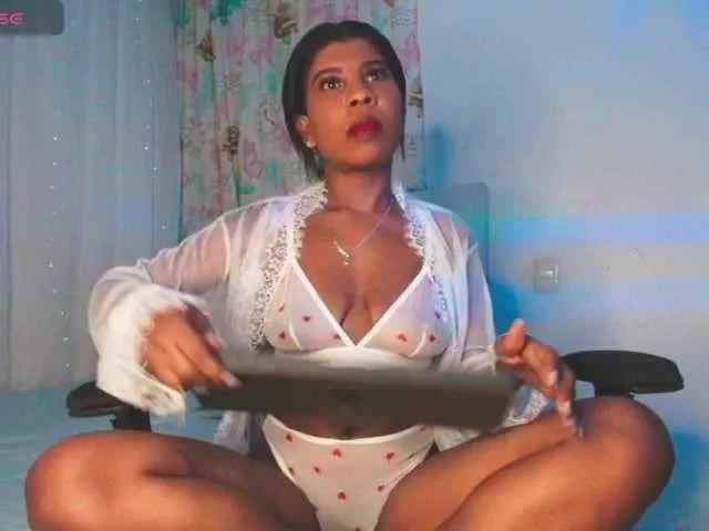 Offline Ivonjoness on BongaCams