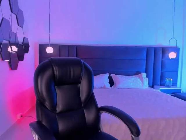 IvyJones1 on BongaCams 