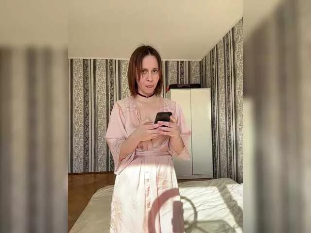 Januaryy on BongaCams 