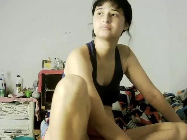 Offline Jhoselin26 on BongaCams
