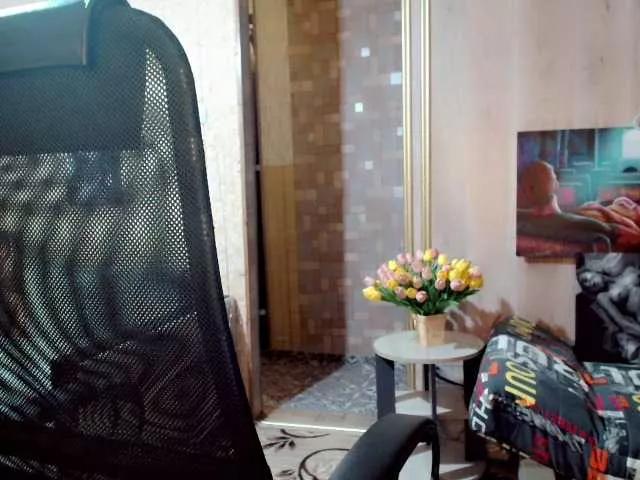 JuicyGloss on BongaCams 
