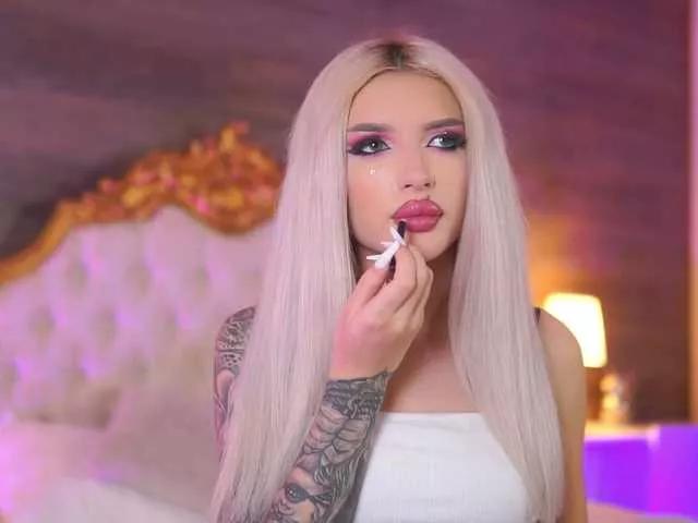 JuicyJessye on BongaCams 