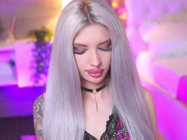 JuicyJessye on BongaCams 