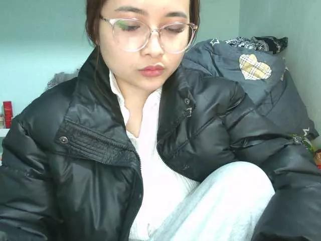 Julia98 on BongaCams 