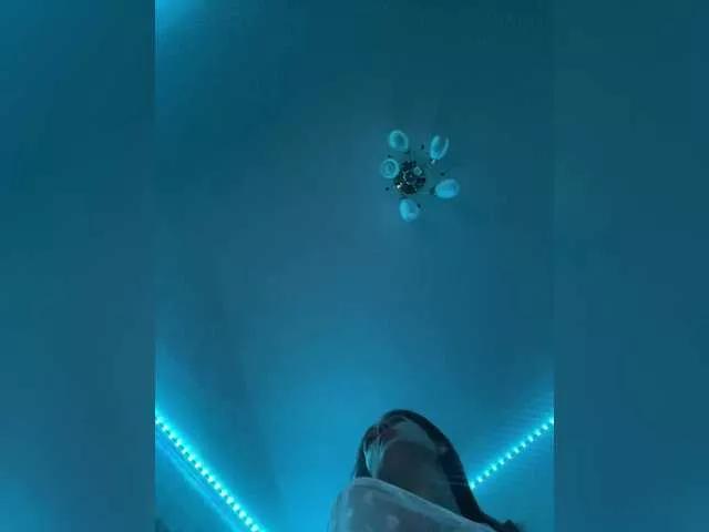 Offline KARAMELKA25 on BongaCams