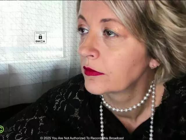 Offline KARINA-S-PALACIOS on BongaCams