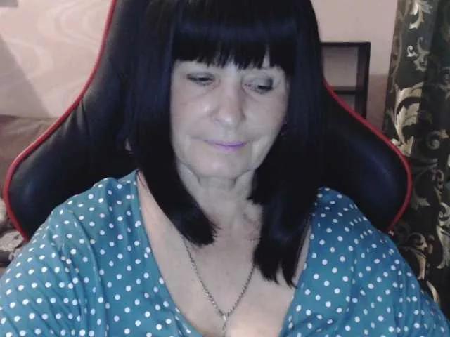 Offline KatarinaGloss on BongaCams