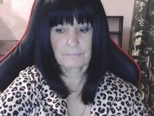 Offline KatarinaGloss on BongaCams