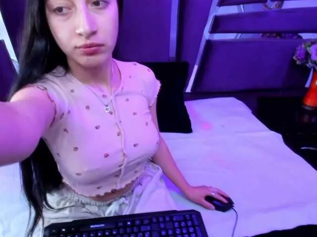 Offline kattyqueenn on BongaCams